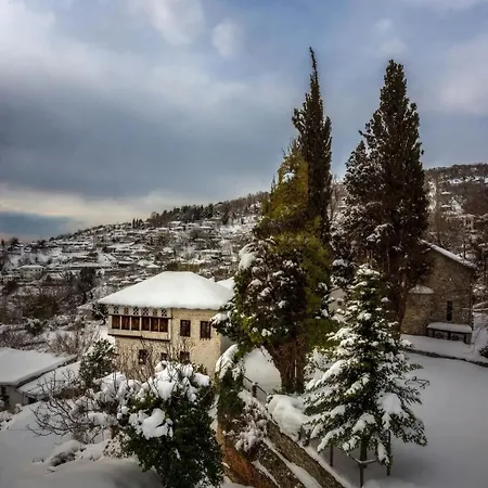 The Yellow Mansion! αγιος γεώργιος νηλείας πήλιο Βίλα