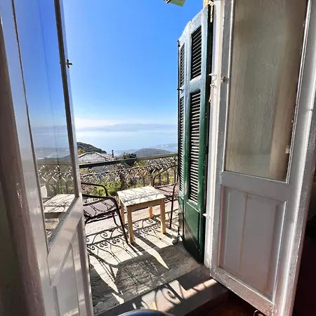 The Yellow Mansion! αγιος γεώργιος νηλείας πήλιο Villa Agios Georgios Nileias